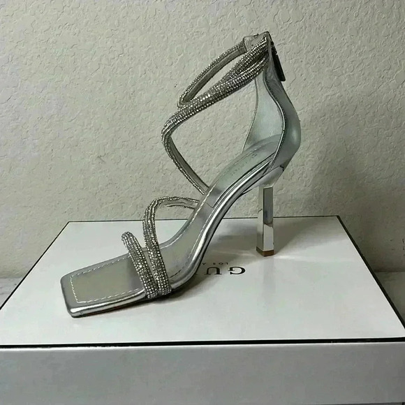 Guess Womens Lalali Embellished
Square Toe Strappy Sandals 9.5M - Picture 2 of 14